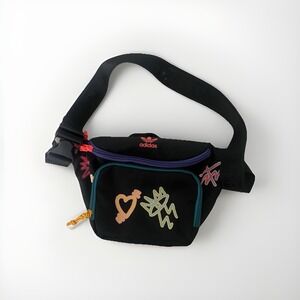 adidas Pride Sport Waist Pack Black LGBTQ+ 2022 Fanny Pack Multicolored Bag 4L